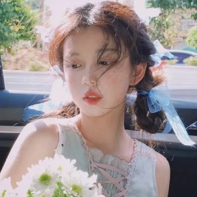 芒果和红色轮椅 高清封面
