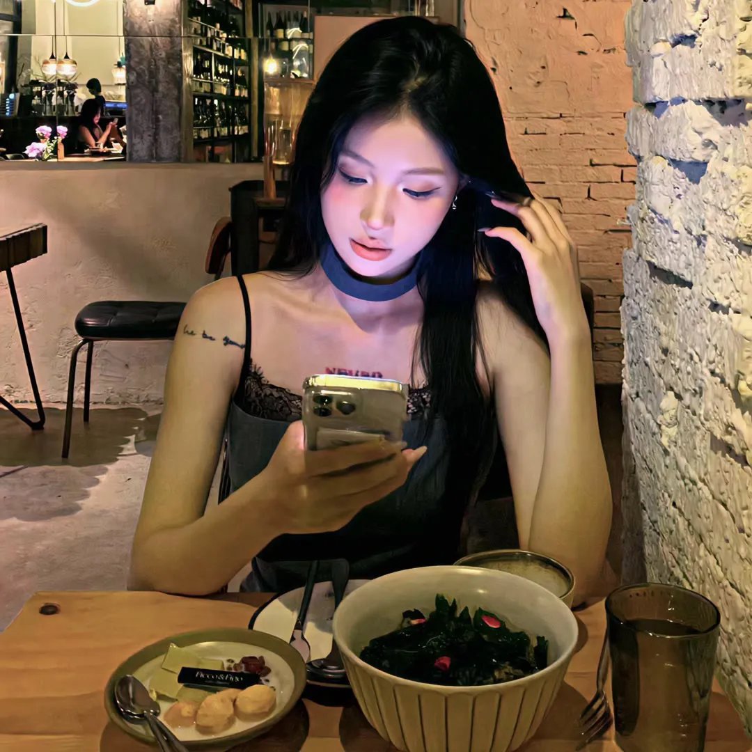 尸缠妖后 高清封面